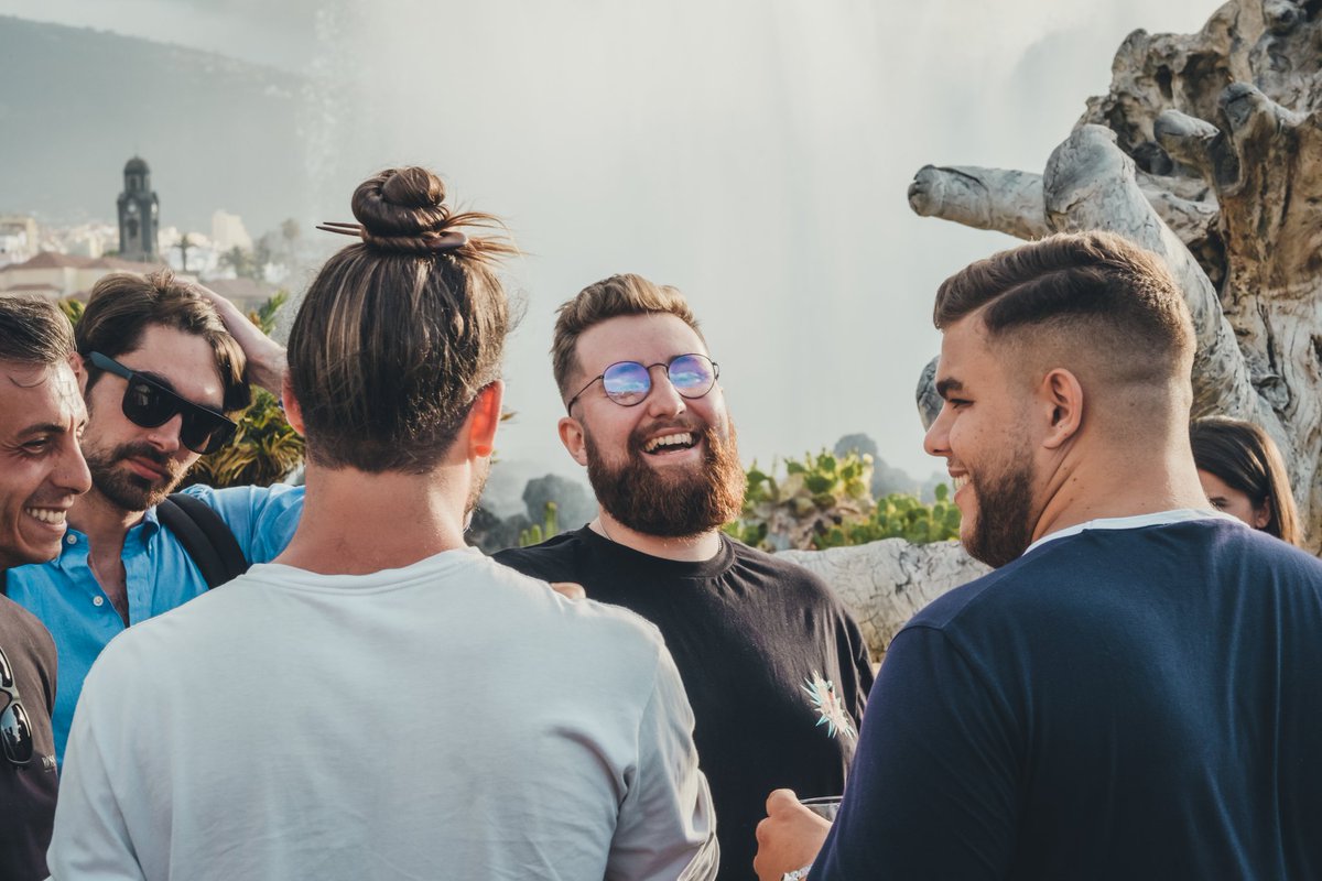 DigitalNomadF's tweet photo. ¡Apertura de puertas a las 18:00h! 🔝 Te esperamos en el Lago Martiánez para vivir Tednomad. El primer festival internacional de cultura digital dedicado a los trabajadores remotos 🚀
#digitalnomadfest
#tednomad
#tenerifedigitalnomadfest
#remotelyyours https://t.co/eVLVWl4Kbe