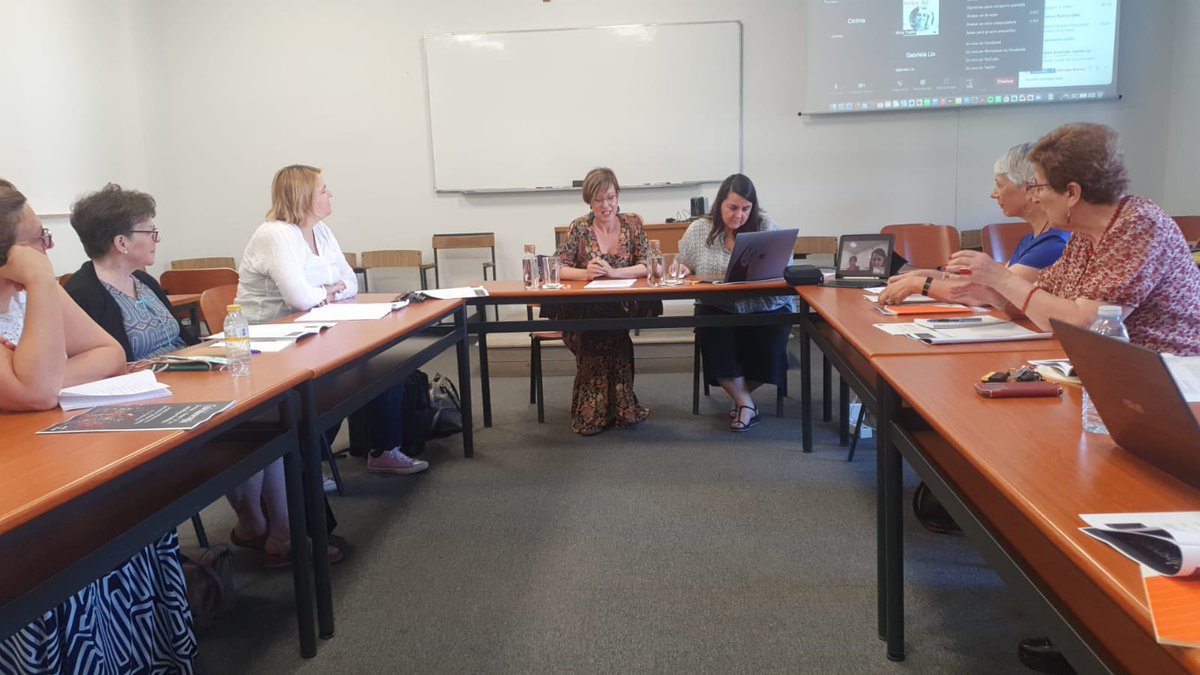ate_teologas's tweet photo. Hemos comenzado el primer seminario de las Jornadas Caleidoscopía con la aportación de Lucía Vantini, presidenta del Coordinamento Theologue Italiane, enmarcando las teologías feministas en la unas metodologías feministas de la diferencia. #ATECaleidoscopia #teologiafeminista https://t.co/uMPqFTm9D0