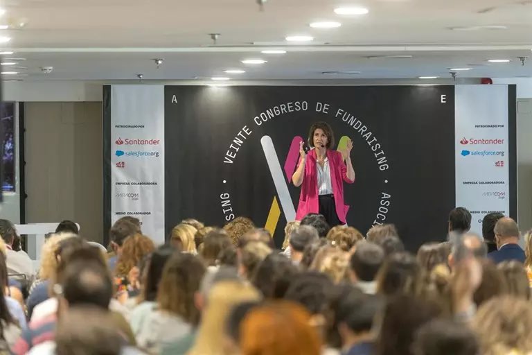 Más 500 profesionales del Tercer Sector analizan en el #XXCongresoFundraising cómo implementar nuevos modelos y estrategias de captación de fondos para contribuir #Agenda2030 👉 europapress.es/epsocial/coope… en <a href="/EP_Social/">Epsocial.es</a> cc <a href="/gloriaoliver74/">Glòria Oliver</a> <a href="/FernandoMornLim/">Fernando Morón Limón</a> @darylupsall <a href="/GemmaGonzalez/">Gemma Gonzalez</a>