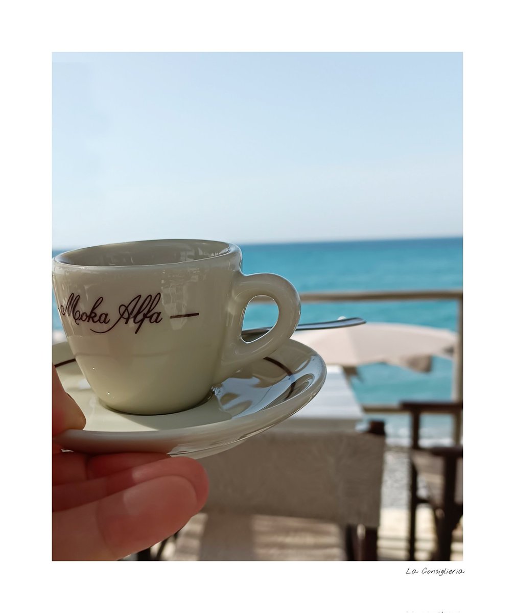 LaConsiglieria's tweet photo. .@SanremoNews 

...il mare si gusta a piccoli #sorsi
#bordighera #mokaalfa

@rivogliobarbie @lemurinviaggio @Barbaga3Gaetano @OriettasRecipes @orsanelcarro @FlipRuth @EsperimentidiMG @BorghiLove @LiguriaNotizie @TurismoLiguria @GiovannaDiTroia @JosefPalladino @paoloigna1 https://t.co/iPj1leos8G