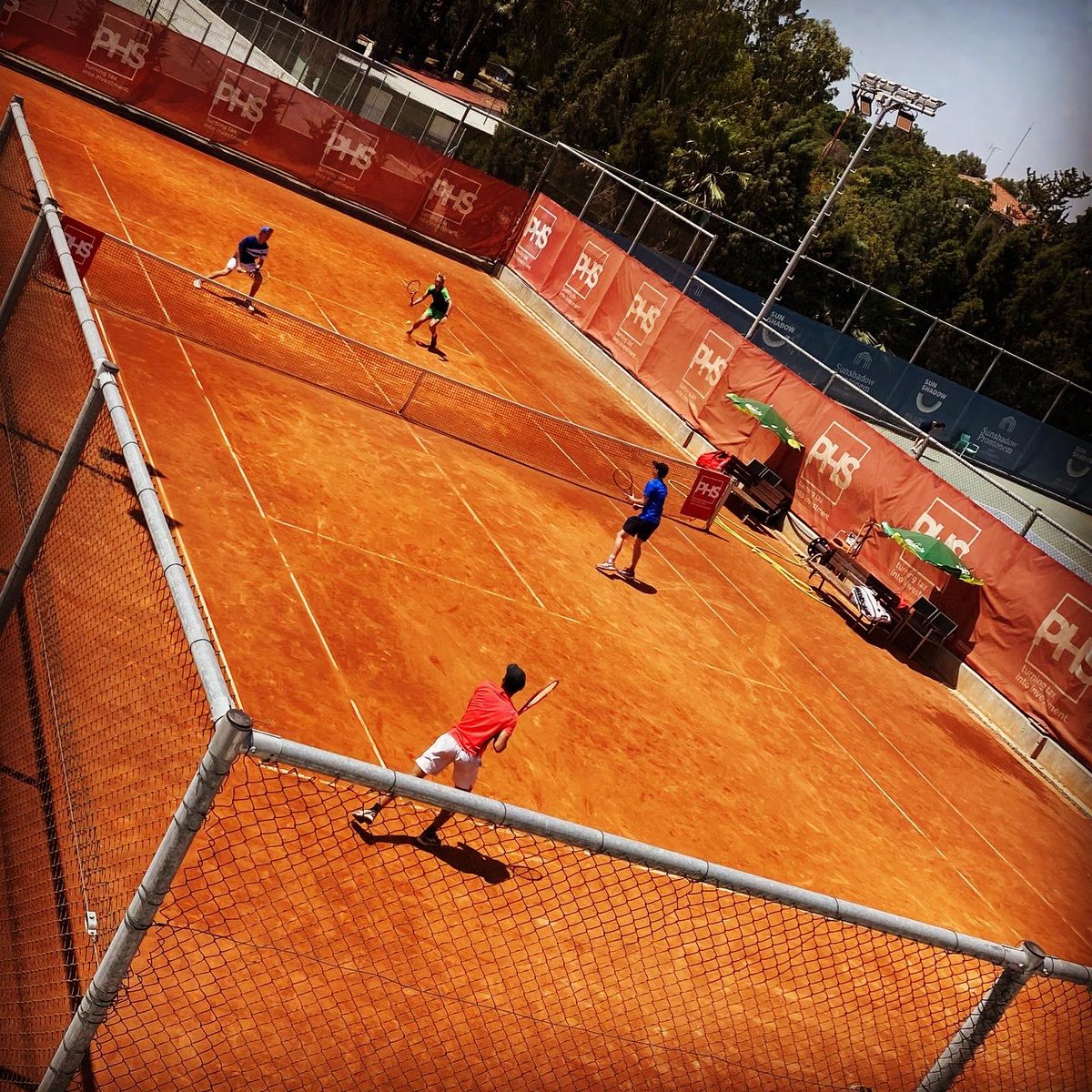 Nick_HagueB2B's tweet photo. Sliding around in the dirt - Alex and @Olivernhague @itf_tennis J4 doubles winners 🏆🎾🇬🇧🇲🇹

@BoltonTeam @MarcantonioSimo @sithorny85 @WilsonTennisUK @WilsonTennis @LTACheshire @KarlNiamatali4 @SandP_GYM @val_vladea https://t.co/rPrVqVTmgn