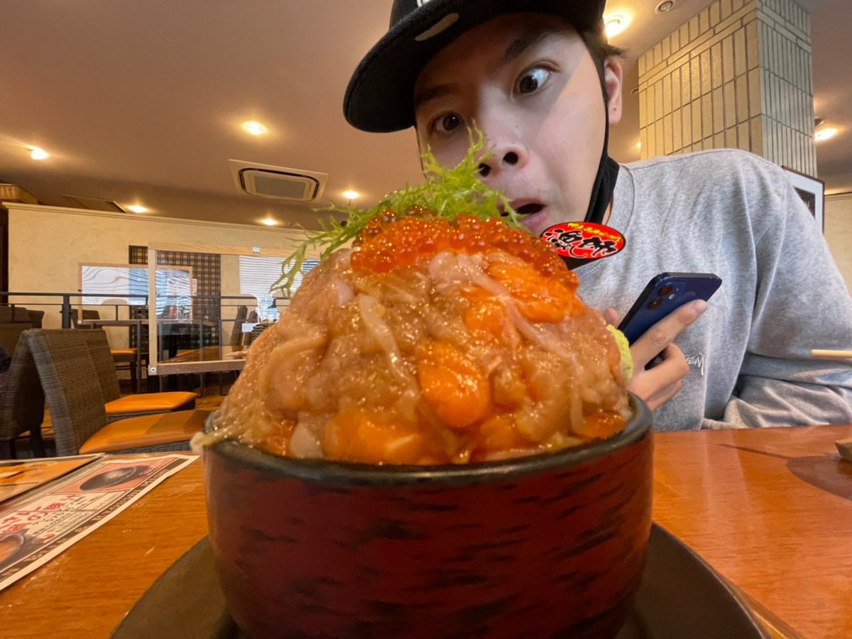 Vik_abi's tweet photo. 伊東マリンタウンにて
#静岡県
#伊東市
#伊東マリンタウン
#バイク
#CBR400R
#ツーリング
#漁師めし
#漁師の母ちゃん汁 https://t.co/JtorSFLJvc
