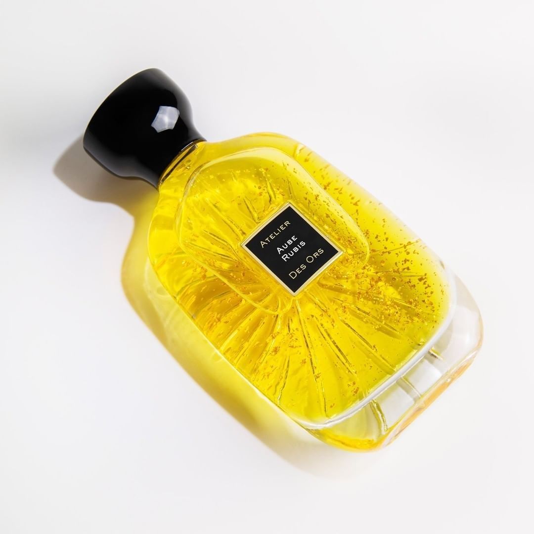 montaigneplacee's tweet photo. #atelierdesorsjune2022 #attractive #addictive #woody #fruity #fragrance #faceted #luxurious #patchouli #sensual #elegant #vetiver #grapefruit #blackcurrant #coolness #radiates #warmth #fragrance #sensual #sale #montaigneplace https://t.co/YPGuC5790a