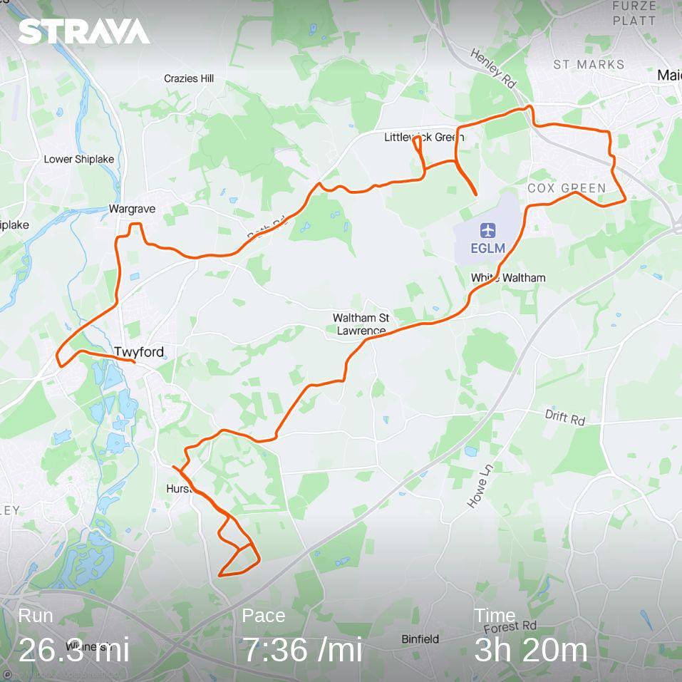 JMarathons's tweet photo. Platinum Jubilee Marathon Tribute 😁. Marathon No36, Week35. Full Red White and Blue Outfit. £2,000 raised so far for Make A Wish. Brilllant!!! Have a top weekend 🥳. Check out my run on Strava.                    
https://t.co/5m2IHS1NjB https://t.co/nRR5CQnr4v