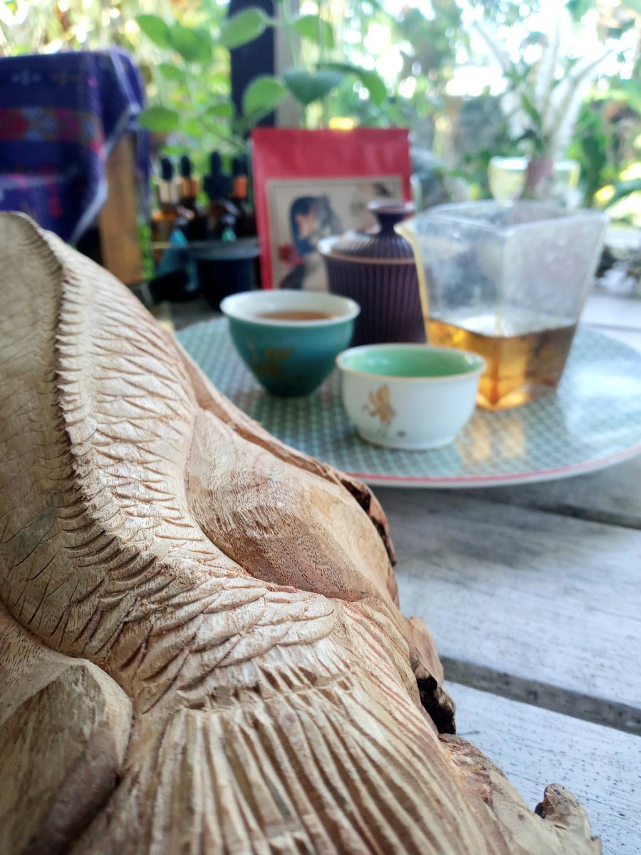 itokashi's tweet photo. The fish is created by woodcarver who teaches me right before my eyes! And I'm just trying to make more 3d scales on it:-) 

#Bali #woodcarving #fish https://t.co/sS6pE76Ryn