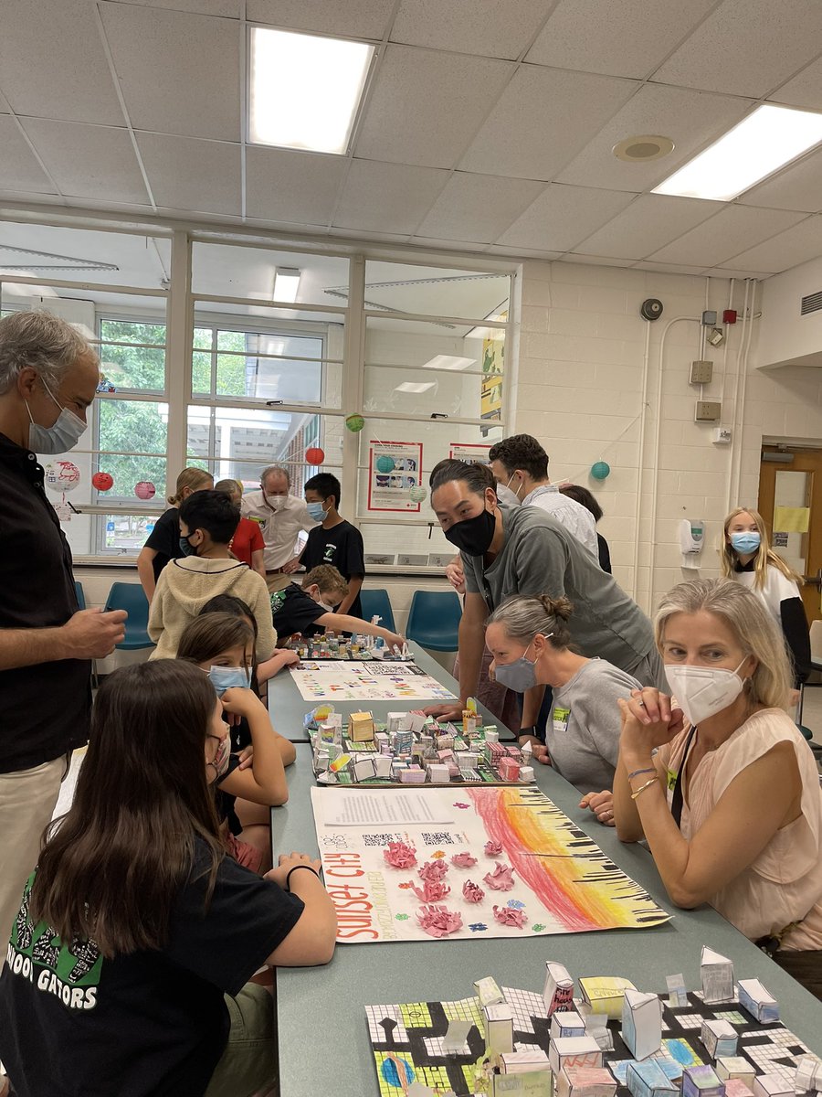 liyan414's tweet photo. @GlenwoodGator so proud of our 5 th grade with their GeoCity exhibition! https://t.co/PU5XL1VKtx