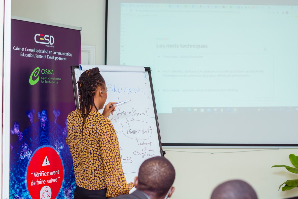 cesd_rdc's tweet photo. Jeudi 02 juin 2022
Le CESD Consulting poursuit sa formation des journalistes sur "les techniques de fact checking " à travers la 2e session dans le cadre du projet "Vérifiez avant de faire suivre : lutte contre la désinformation liée au vaccin contre la Covid-19 ". @OSISA https://t.co/ig3IsuSJP7