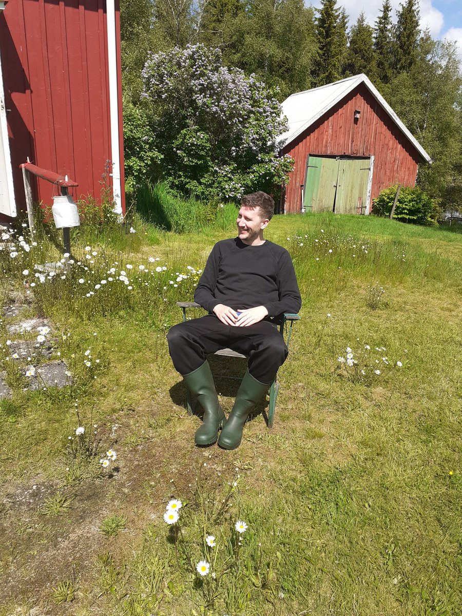 Fick besök av <a href="/smekis/">Dan Börjesson</a> . Det är bra att se sina barn nån gång per år.