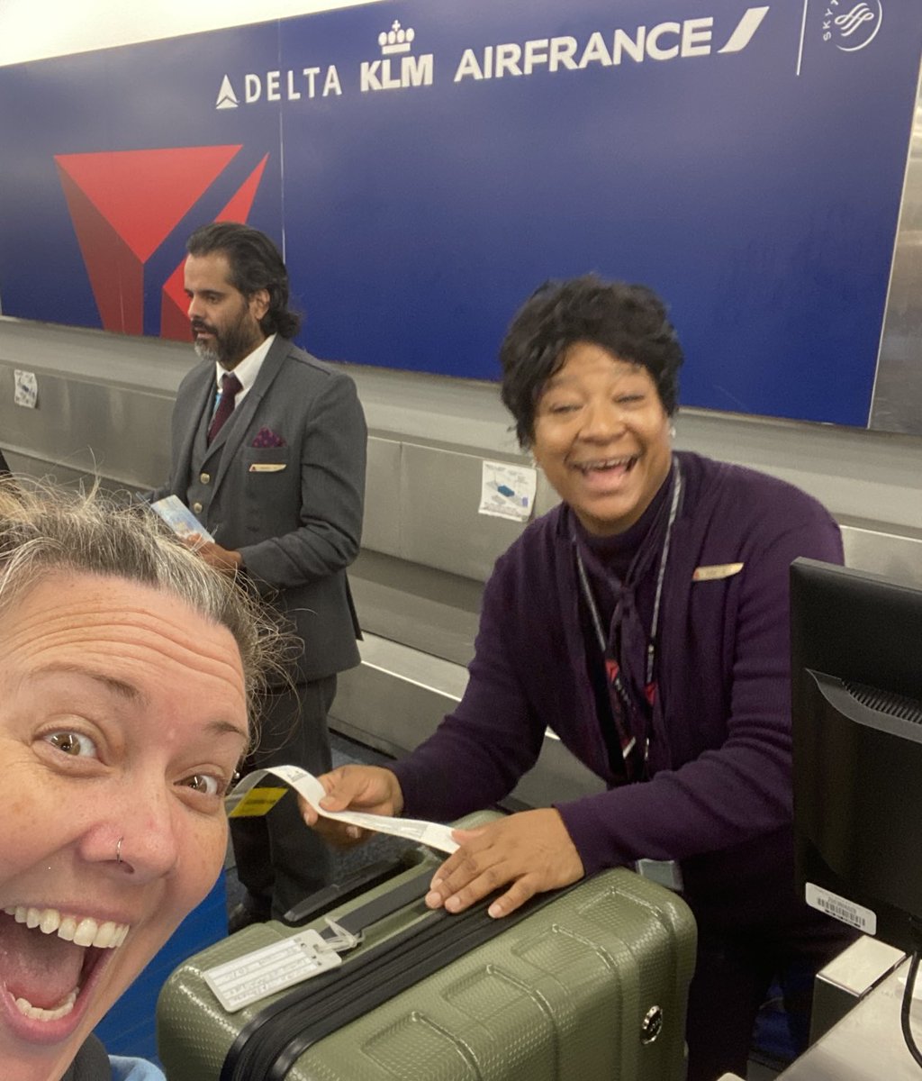 melissarau's tweet image. Thanks, Ruth, for being an incredible ⁦@Delta⁩ baggage checker with an even greater smile. This morning, our group of 13 is traveling from TPA to via ATL and MSP to ANC. Alaska, here we come! #deltadifference #servicewithasmile