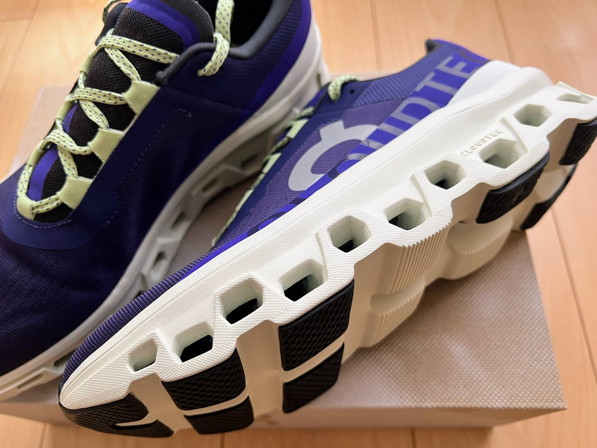 Midsurf87's tweet photo. 【新シューズ】���練習日誌】ついにON Cloudmonster Acai | Aloe 購入。On Tokyo 原宿。軽く試しジョグ。十分なクッショニングと反発！コーナーも安定。明日は長めのジョグ予定です。
#市民ランナー #ランニング #サブ3.5 #ハーフ
#脚作り #練習日誌 #on  #Cloudmonster #beatyesterday #garmin https://t.co/gk2yzKBHDI