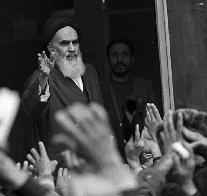 banookashaiii_6's tweet photo. حکومتی تشکیل داد که شش ماه بعدش منتظر سقوطش بودند، هشتاد تا شش ماهش گذشت https://t.co/Teb7RxcqBy