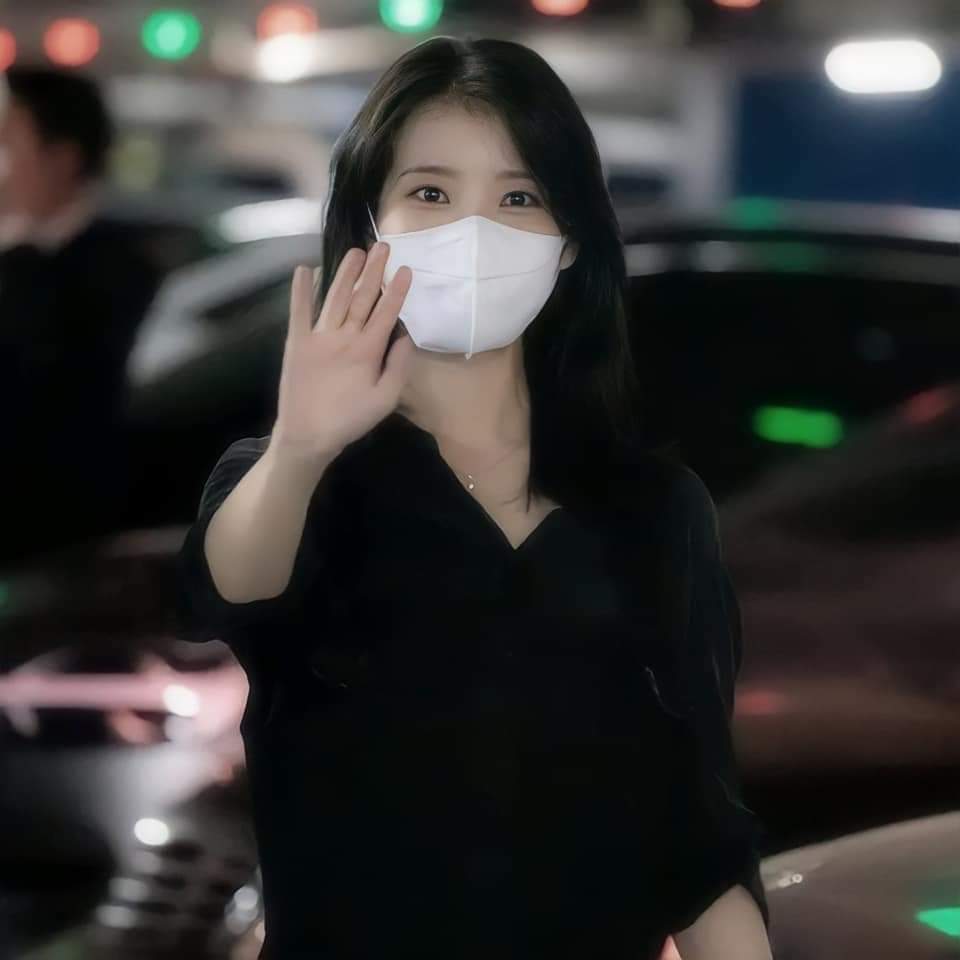 Aaron_jieun23's tweet photo. Ganda talaga ni IU sobrang !! 🥰💜🤍 #IU #IUfan #iu https://t.co/VemGeW6DDa