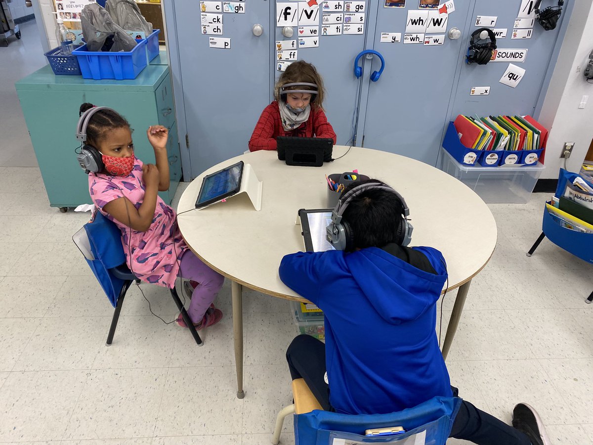 Room208 : The Burrow tweet media