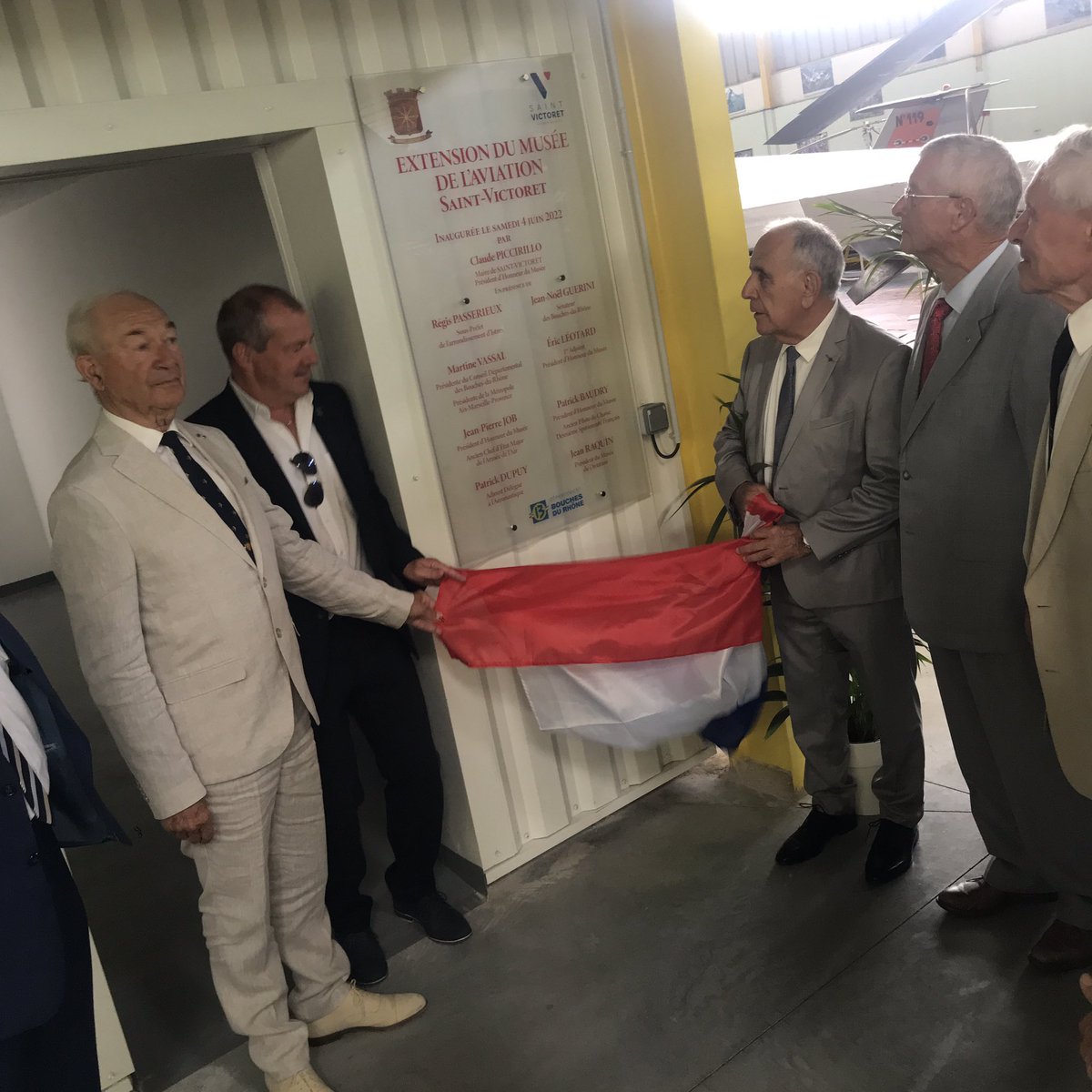 YBarille's tweet photo. Inauguration ce matin de l’extension du @museeaviation « un conservatoire de nos rêves et de nos ambitions d’utilité publique » pour @EricLeotard et médaille de l’aéronautique pour son créateur Claude Piccirillo https://t.co/OWBmNKWlht