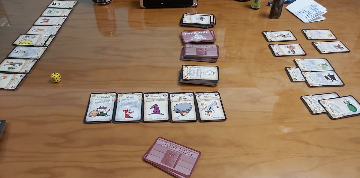 Noches de levante y Munchkin