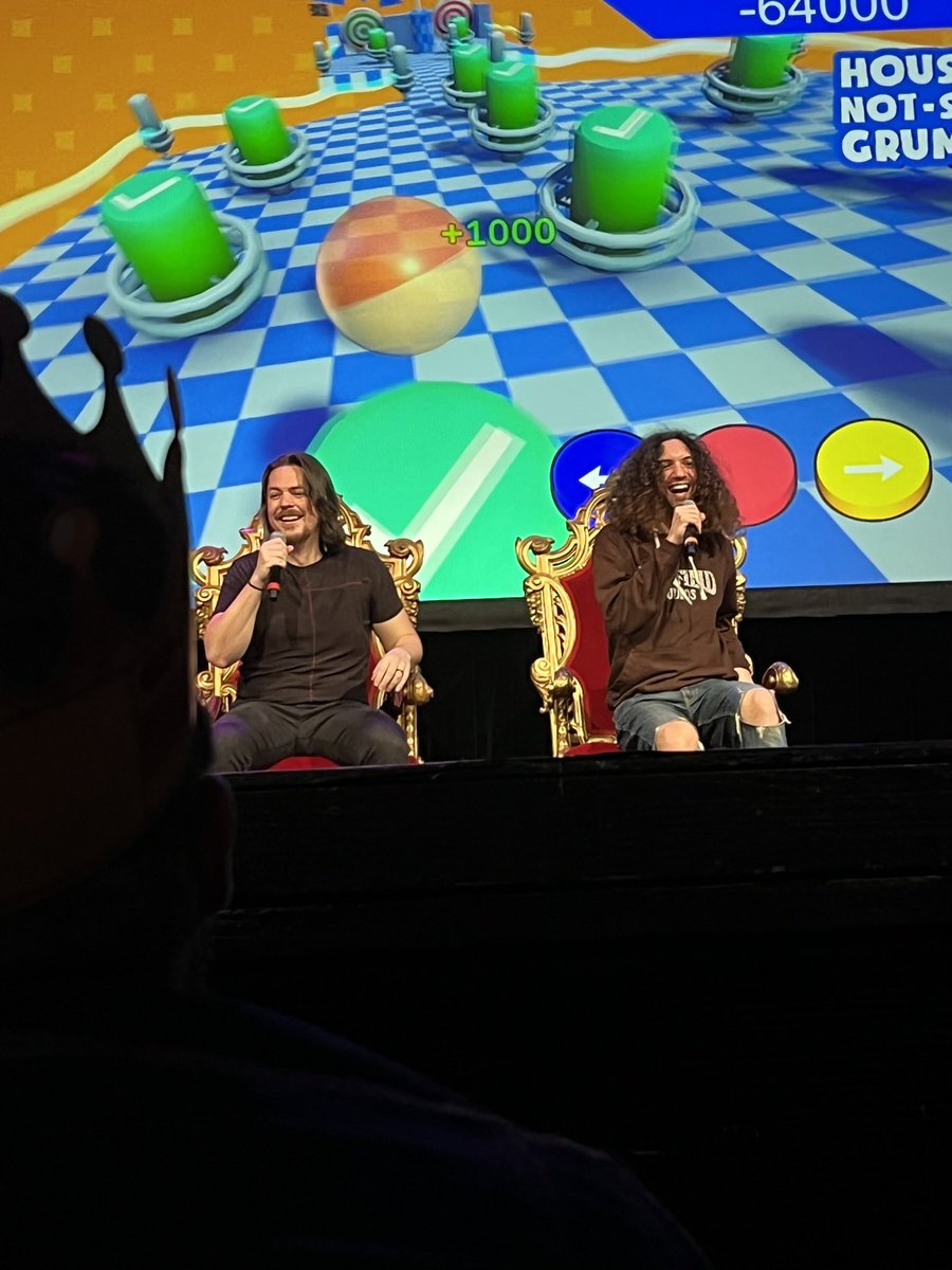 _chai__tea's tweet photo. @egoraptor @GameGrumps what a killer show in #Orlando !!! https://t.co/vOTlE17nqc