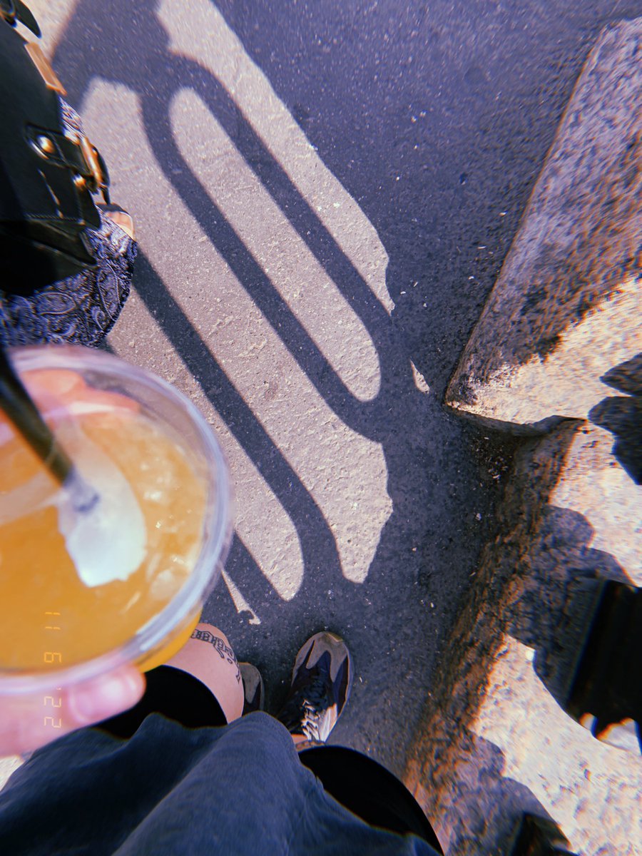 bbrshk's tweet photo. этим летом хочу много гулять и пить лимонадики, у меня все ☀️ https://t.co/4rFqiXMiP5