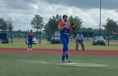 TnMojo2023's tweet photo. Games start back at 4:15. It’s a tie ball game with about 16 mins left to play. #letsgomojo https://t.co/nASdZ5OYeO