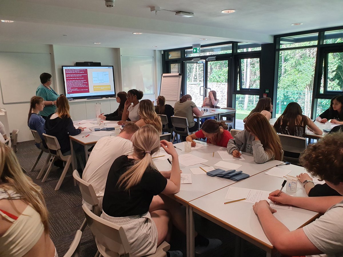 SerlbyPark's tweet image. Science, history, maths and geography lessons completed 👊🏼 Now for fun! #RevisionWeekend #Dallowgill #SerlbyProud