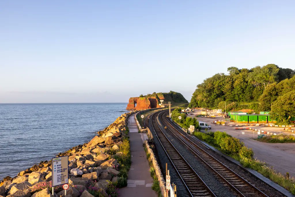 CoastCams247's tweet photo. Langstone Rock and @BAMNuttall compound in Dawlish Warren.
#summerparadise #backtosummer #legendsofthesummer https://t.co/J5nZRXSKHJ