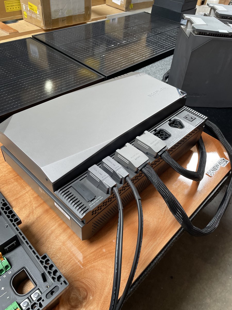 NewWayVanLife's tweet photo. We are super stoked to have gotten one of the very first EcoFlow Power Kits here in the US. We just got the system unboxed and are starting to take a look at all of the components delivered to us by the @EcoFlowTech  team! https://t.co/M6wOOpgWpt