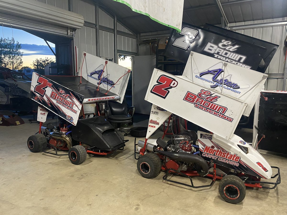 Speed_Media_'s tweet photo. BROWN VS BROWN

HUSBAND VS WIFE

Who you got? 

@brownwyatt2 &amp; @2browndanielle are set to battle it out tonight at @CyclelandSpdwy! 

Watch live on @fastfourmedia! https://t.co/mRyXND1X0X