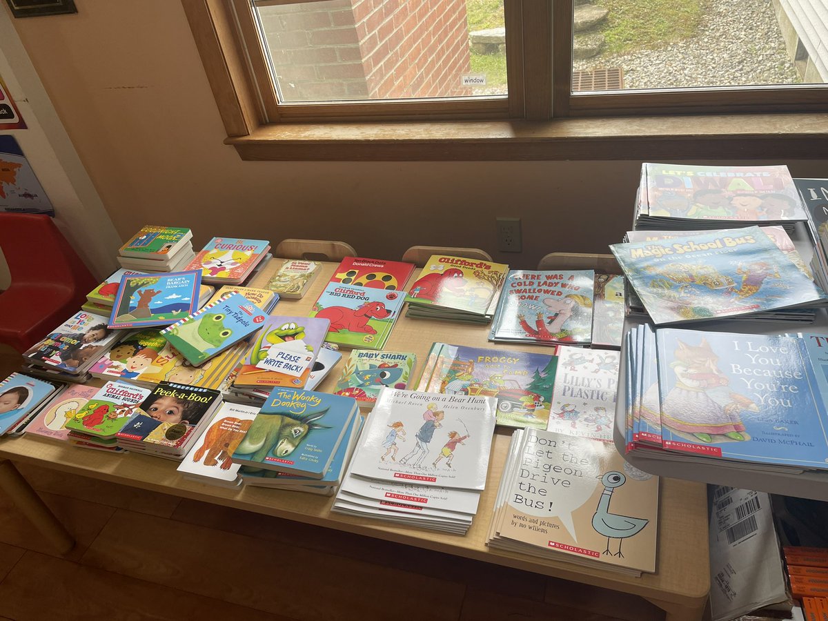 NHplaybased's tweet image. Thank you @WaypointNH for hosting such a wonderful literacy event for the community today at The Children’s Place and Parent Education Center in Concord! We enjoyed sharing resources related to #playbasedlearning &amp;amp; connecting with children and families.