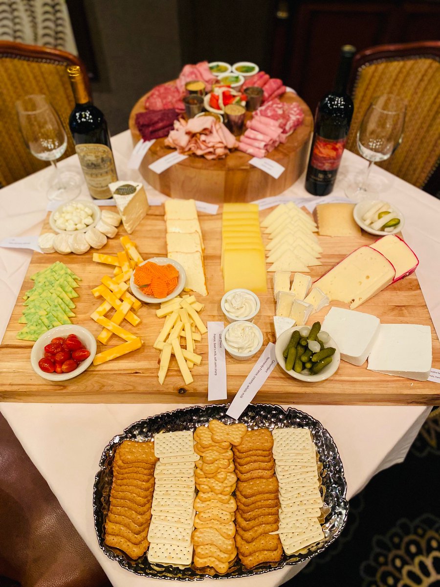Horseshoe_BC's tweet photo. Buon pomeriggio from Horseshoe Casino in Bossier City!😍  We would like to introduce you to our new wine &amp; cheese bar "Casa di Amici"🍷 🍇 🧀 A little sneak peak from today's menu tasting. ✨COMING SOON!✨ #horseshoebc #WineBar #CasadiAmici https://t.co/wjPeVK2yPS