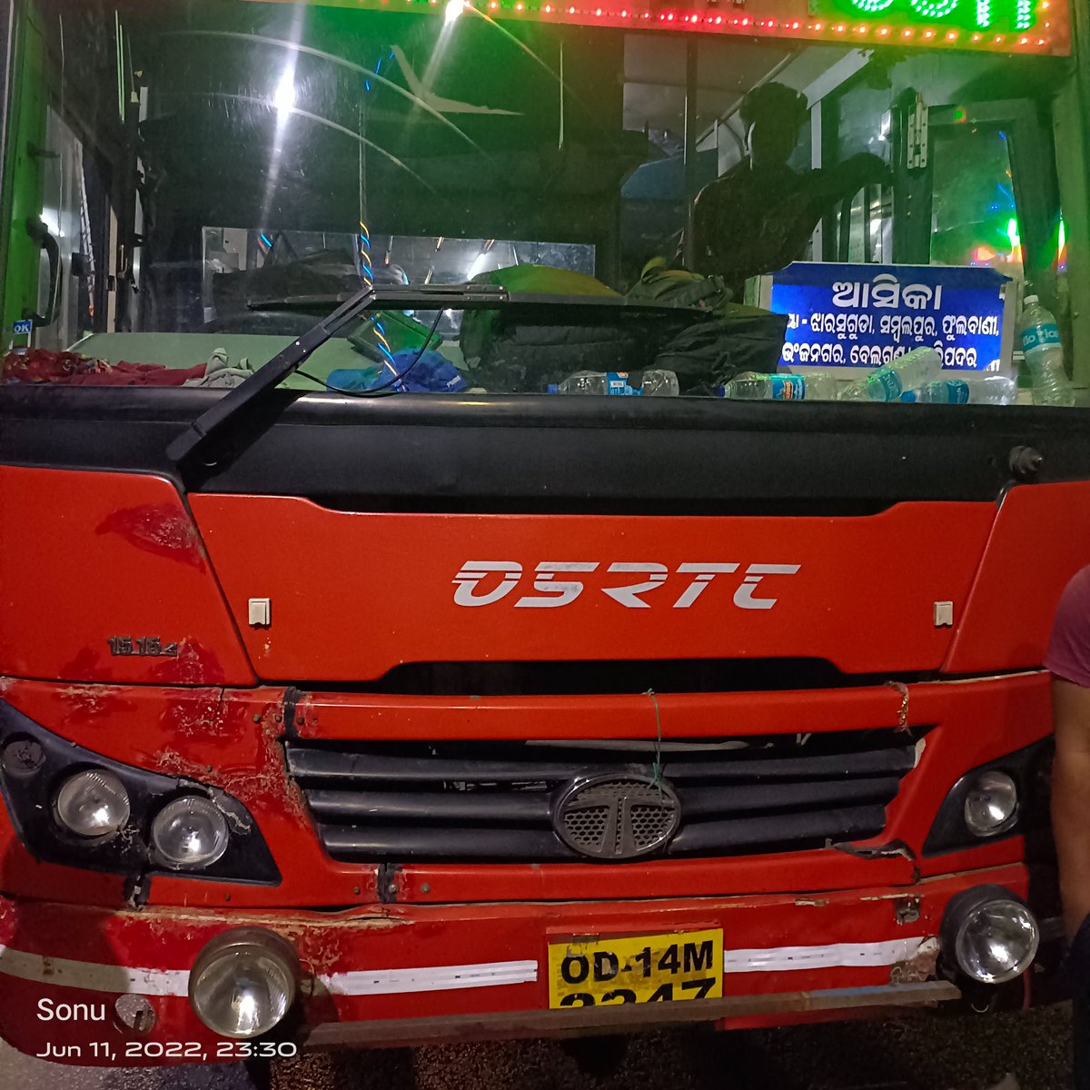 Shankar_sbp's tweet photo. @STAOdisha This service of @OSRTC_Odisha is always creating problem for my service,my service's departure is 23.10 frm SBP where as OSRTC's is 21.25 from SBP as per OPTICS.
Requesting @RTO_SAMBALPUR to kindly check the timings of  night services at Laxmi Talkies Stand. https://t.co/F03jaWFgO0