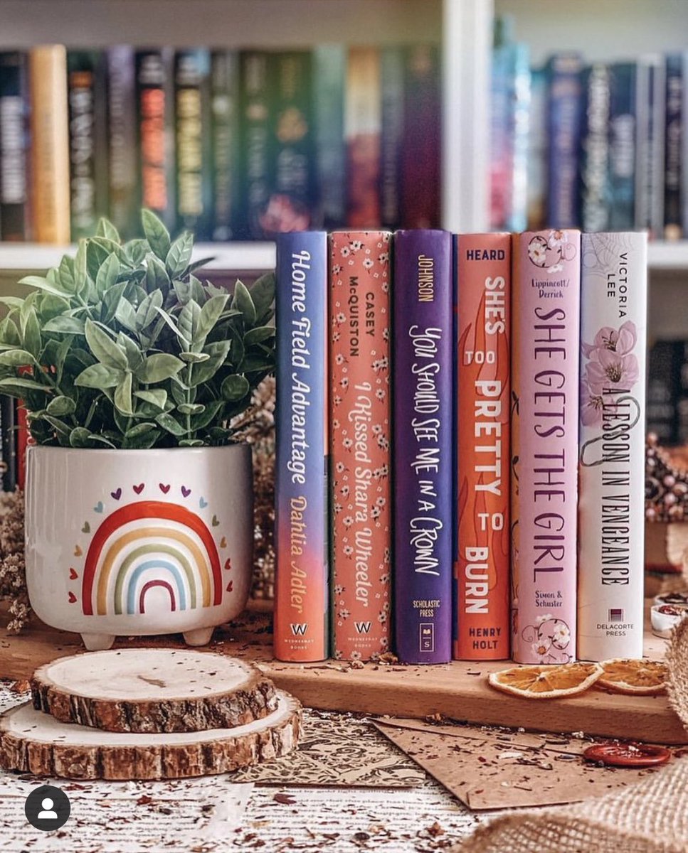 The sun is shining, the birds are chirping, and it’s a beautiful day for #SapphicSaturday! Thanks so much to @yelli3_reads for these wonderful sapphic recs 😍❤️📚💗🏳️‍🌈

#queer #sapphic #wlw #gay #lgbtq #lgbt #pride #lesbian #loveislove #trans #bisexual #transgender #nonbinary