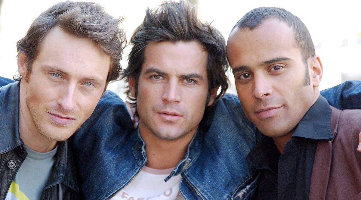 laura_guinet_'s tweet photo. J'étais tellement fan des 2Be3 ❤️❤️❤️
Filip Nicolic 😘
Frank Delay 😘
Adel Kachermi 😘
#2Be3 #FilipNicolic #FrankDelay #AdelKachermi #30AnsDemissionsCultes https://t.co/KfAhi5nNkV