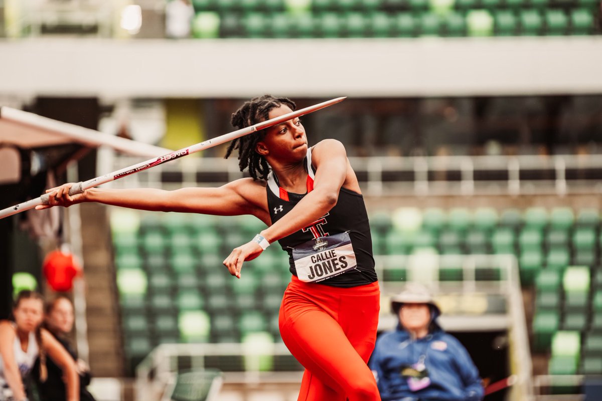 Callie! She takes 2nd in the javelin with a throw of 45.80m (150-3), collecting 779 points and moves from 19th to 14th (4,724) in the standings 👏

Only the 800 is left which starts at 4:13 pm (PT)