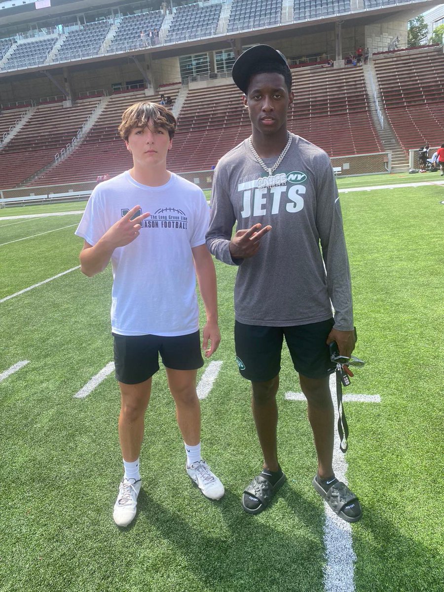 ryan_davis737's tweet photo. Great experience @GoBearcatsFB camp.  Thanks @CoachFick for having me.                                                                @MasonCometsFB                                      @CoachCastner                                           #LGL https://t.co/n9XHJeWVGw
