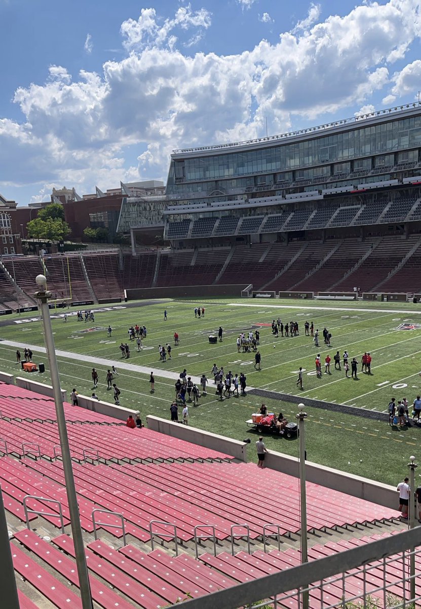 ryan_davis737's tweet photo. Great experience @GoBearcatsFB camp.  Thanks @CoachFick for having me.                                                                @MasonCometsFB                                      @CoachCastner                                           #LGL https://t.co/n9XHJeWVGw