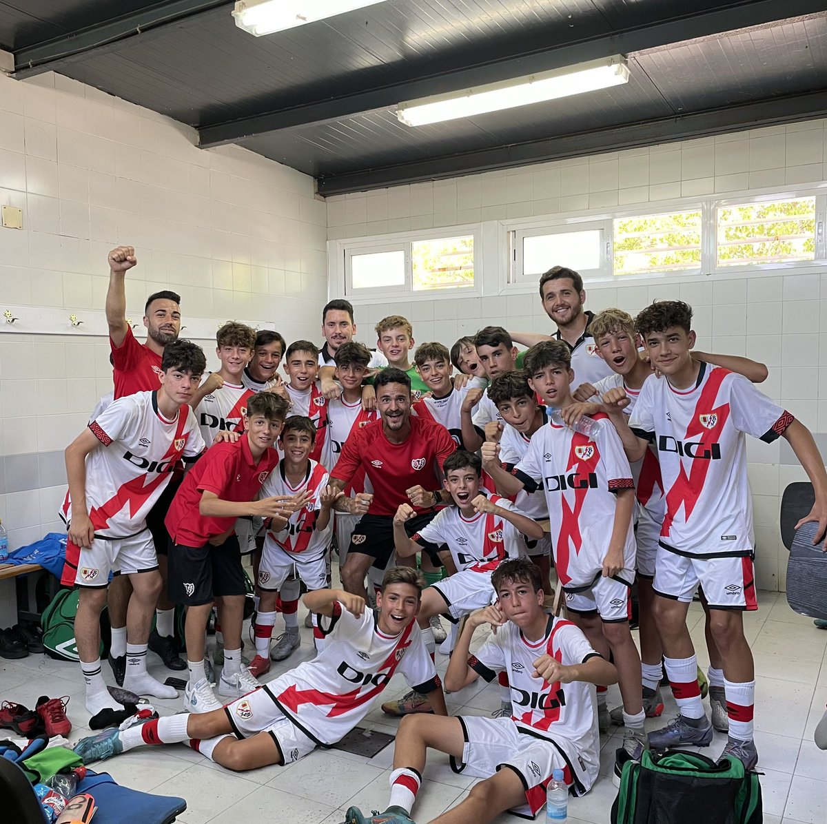 Año duro, año difícil pero como he disfrutado con vosotros. ¡Gracias!

Trabajo, trabajo y trabajo ❤️🛠

21/22 🔚🧤