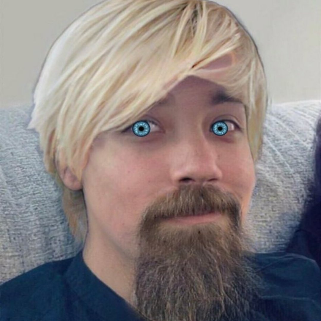 Blonde quackity