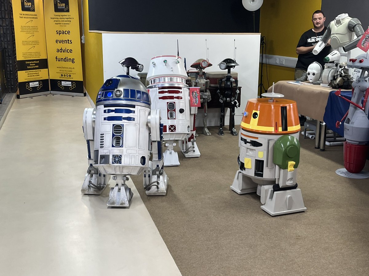 petesipple's tweet photo. Geeking out today at a combined 3D printing / Cosplay event in Southend. Orac, an arduino Enigma and some memorable droids. #happydays https://t.co/pRZXINTSvS