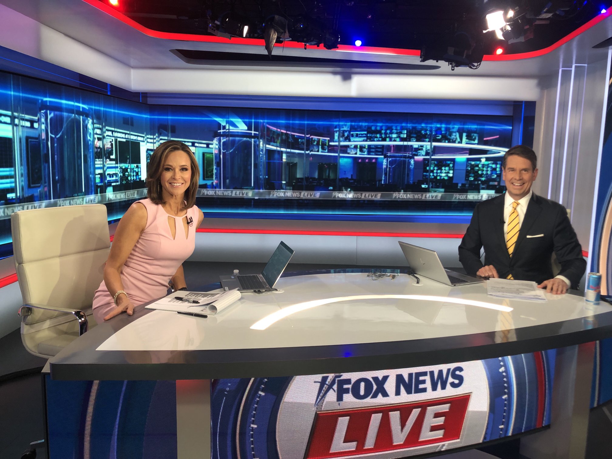 Live news online right now