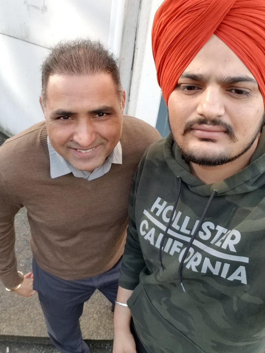 ਹਰ ਬੰਦਾ ਇਹ ਮਹਿਸੂਸ ਕਰ ਰਿਹਾ ਕਿ ਜਿਵੇਂ ਉਸਦੇ ਘਰੋਂ ਕੋਈ ਜੀਅ ਚਲਾ ਗਿਆ ਹੋਵੇ।ਭਾਵੇ ਕੋਈ ਗੂੜਾ ਰਿਸ਼ਤਾ ਨਹੀਂ ਸੀ ਸਾਰਿਆ ਦਾ <a href="/sidhumoosewalai/">Sidhu Moose Wala🚜#JusticeForSidhuMooseWala</a> ਨਾਲ ! 
ਪਰ ਪੂਰੀ ਦੁਨੀਆਂ  ਦੀਆਂ ਅੱਖਾਂ ਨਮ ਨੇ !
😢