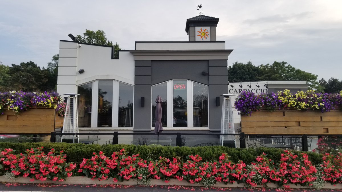 CarpaccioItalia's tweet image. Summer solstice is almost here and Father's Day is just around the corner. Celebrate your special moments on our patio or spacious dining rooms. Reserve your table today, call us at ☎️ 905-371-2063. #FathersDay #GoodbyeSpring #Weekends #NiagaraFalls carpacciorestaurant.com