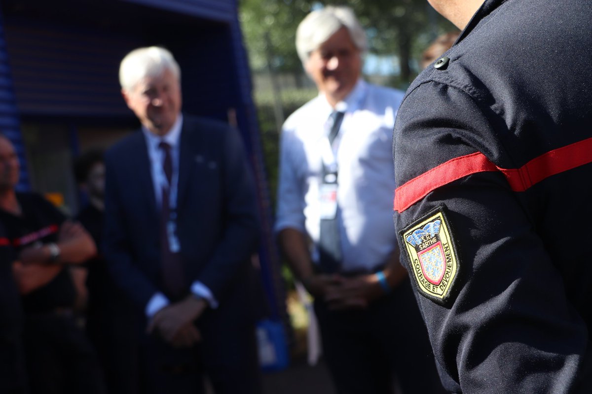 Dominique Le Mèner, Président du <a href="/sarthefr/">Département de la Sarthe</a>, et Président du Conseil d'administration du #SDIS72, en présence du Chef de Corps, a rendu visite aux SP du centre d'intervention circuit (CIC) lors des <a href="/24hoursoflemans/">24 Hours of Le Mans</a>