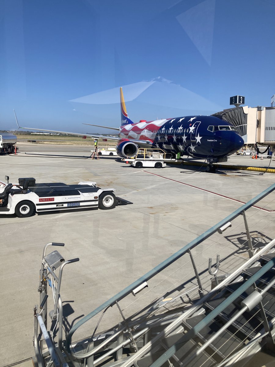 Mbilly12821175's tweet photo. My Southwest Special Liveries I’ve seen at Santa Barbara Airport #FlySBA https://t.co/er7pAv16OA