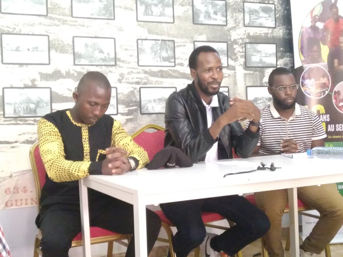 Dourabalde2019's tweet photo. 《..Il faut éviter éviter le maximum de fois d'être désagréable..》affirme @bahoro09 lors de la clôture du projet #Idimi organisé par #Ablogui avec l'appui de @AmbaFrGuinee

@ablogui
@alfahimaya
@mamoudou_baro @kingdiak https://t.co/2KiyWwVoDT