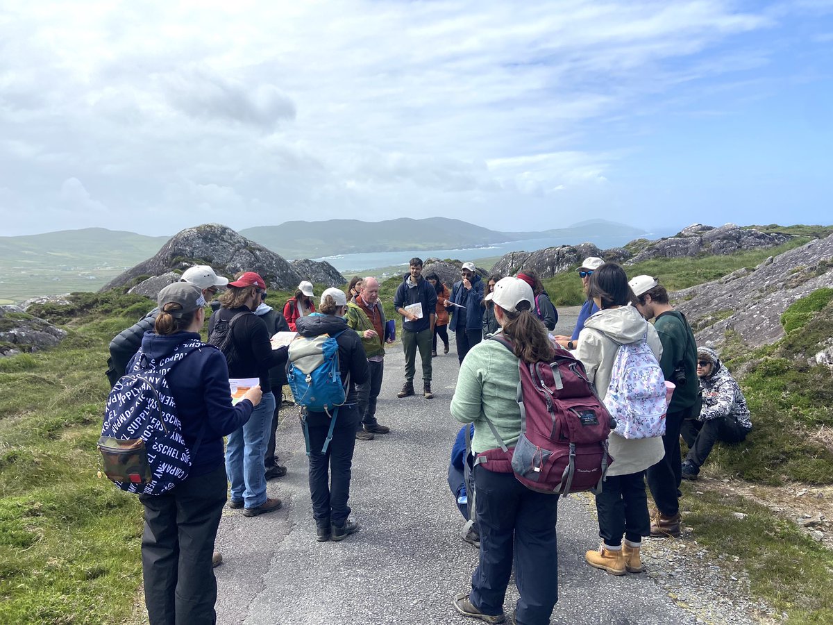 It was an afternoon full of structural and economic geology, well delivered by the brilliant Dr Pat Meere.
#allihies #copper #structuralgeology #economicgeology
#scenery
#iGEO2022