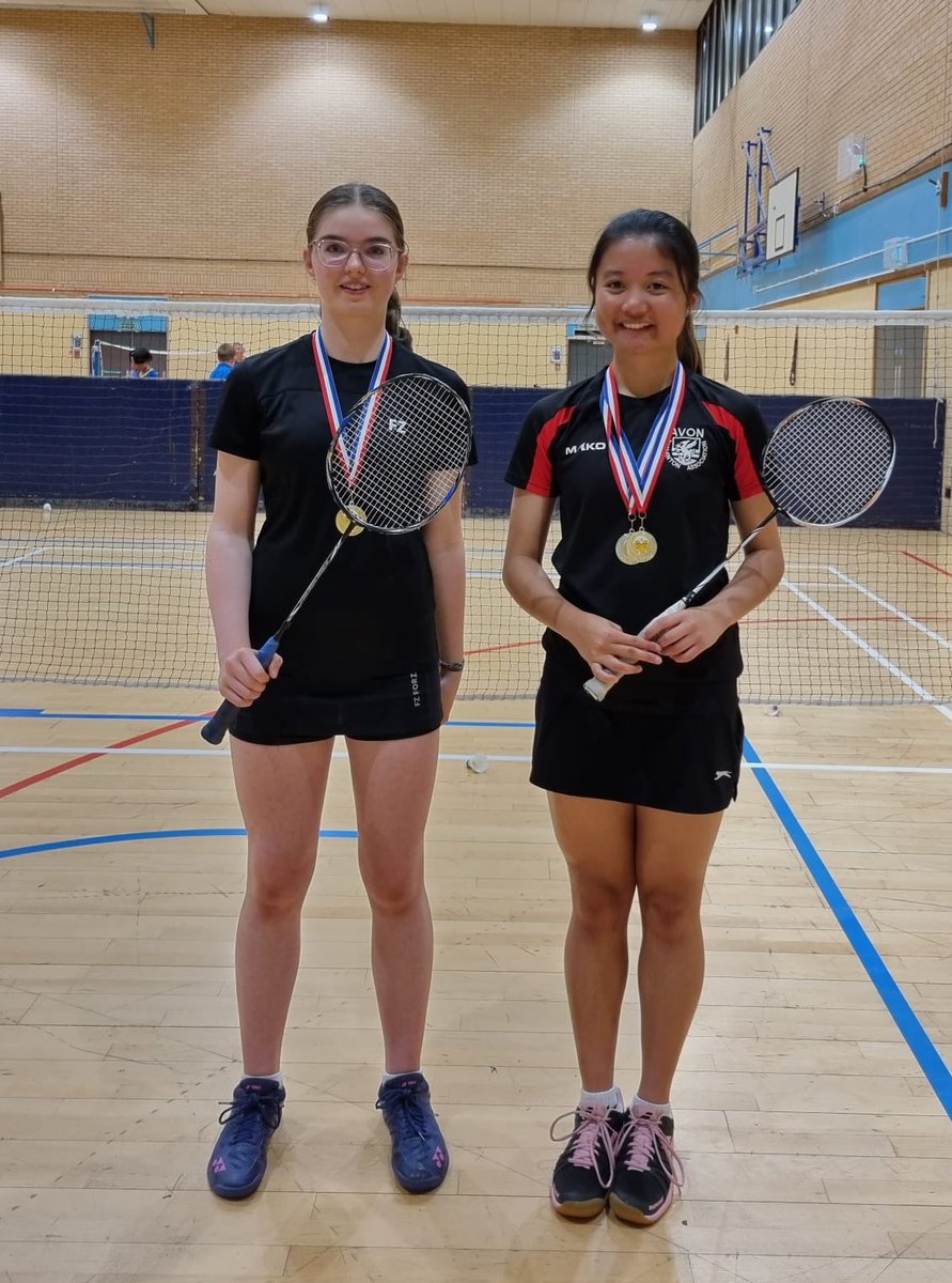the_nwbp's tweet image. Wowzers - a host of #medals for Danann &amp;amp; Imi at the SWC Tournament, Golds in U17 &amp;amp; U13 WD with partners Zinnia &amp;amp; Sharlene &amp;amp; Silver for Imi in U13 WS. Benedict just lost out on an U13 medal but played magnificently. So proud 🥇🥈🥇#Fzforzaplayer