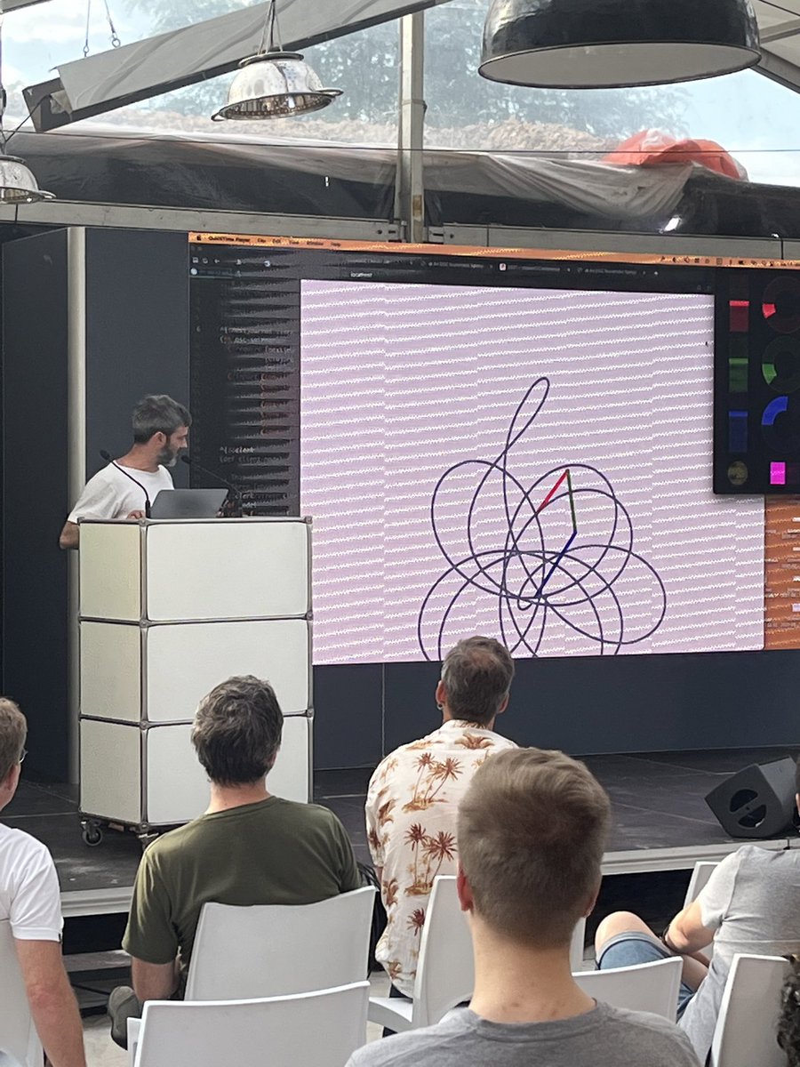 mkvlr's tweet image. It’s @lo_zampino using a #clerk notebook to draw a Spirograph controlled from his📱using OpenSoundControl. 😻 #clojured