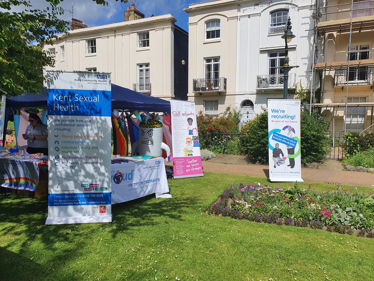 EmmaDarvill1's tweet photo. If anyone's in Canterbury today come and find us in the gardens #prideinournhs #Publichealth #wererecruiting @SteGrice1 @KentSexHealth @leahe1977 @NHSKentCHFT https://t.co/lOqAgnJ1mo