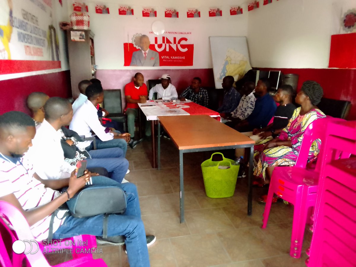 NkulubiJ's tweet photo. 🚨 *UNC/FÉDÉRATION DE NGALIEMA* 🚨

Sur instruction de Mme *GEKO Théthé,* fédérale de NGALIEMA, le 1er fédéral adjoint a.i *Orphée KATUTILA* a présidé une réunion purement  technique ce *samedi 11/06/2022* #UNC #mopepe ya sika# Toujours #Ensemble# https://t.co/rhigvZ1QN3