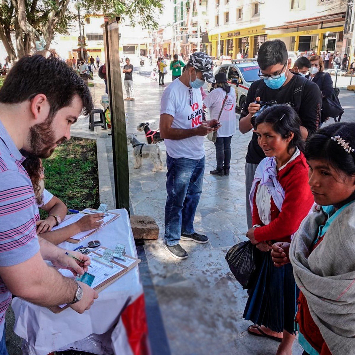 Muy agradecido por la acogida que hemos tenido en la ciudad de Huánuco. La recolección de firmas contra la asamblea constituyente viene siendo un éxito. Vamos a seguir defendiendo la democracia.