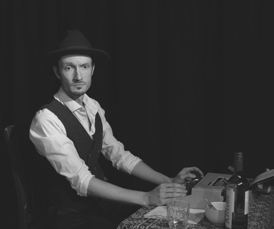 "Like a baseball coming towards me very fast, it suddenly hit me!"🕵️‍♀️🔍

There's still loads of time to get your tickets for An Unexpected Tale In Smoky Midtown, bustin' down the doors of the @canalcafetheatre from the 8th-10th August.

Ticket link in the page bio, pal!🥃